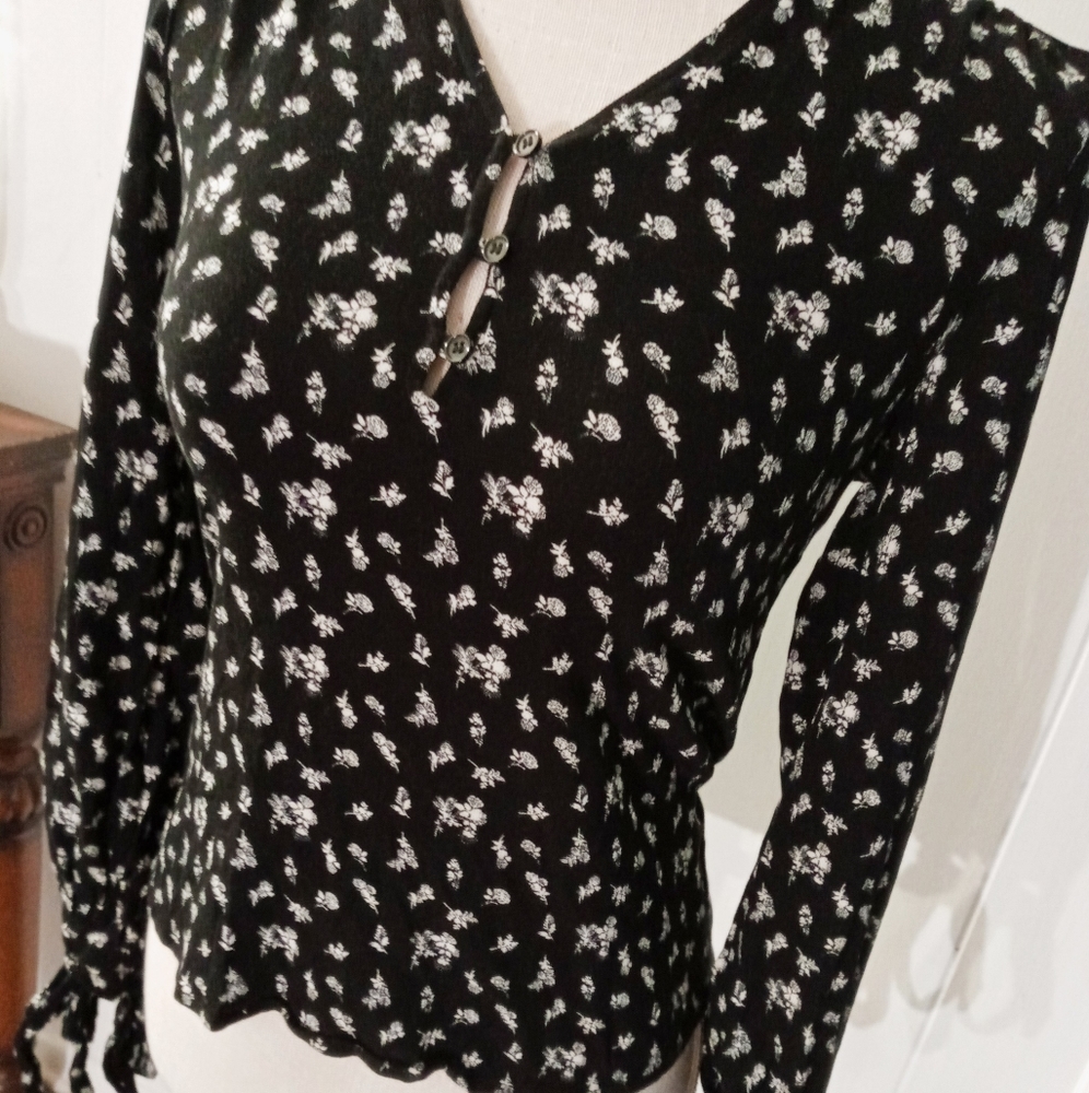 hinge Women's XS Printed Top
